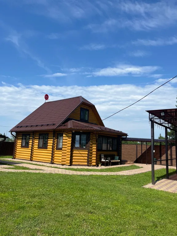 Домик вблизи леса