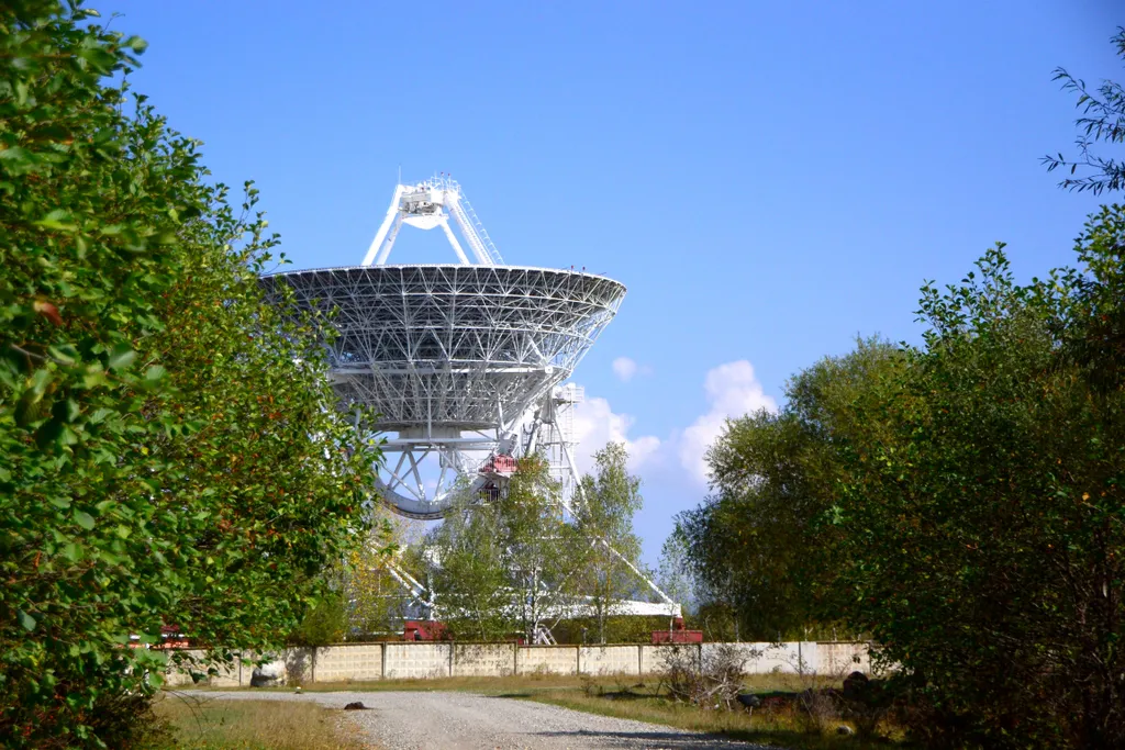 Домик в тихом месте возле горной реки