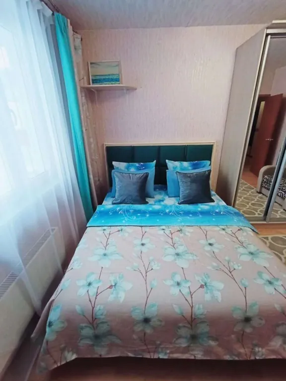 Большaя квартиpа с двумя балконами