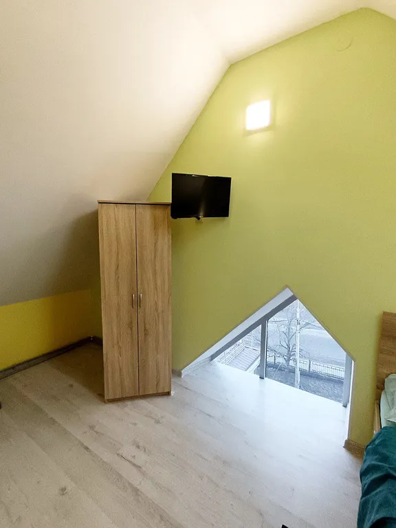 Стандартный одноместный номер на мансардном этаже