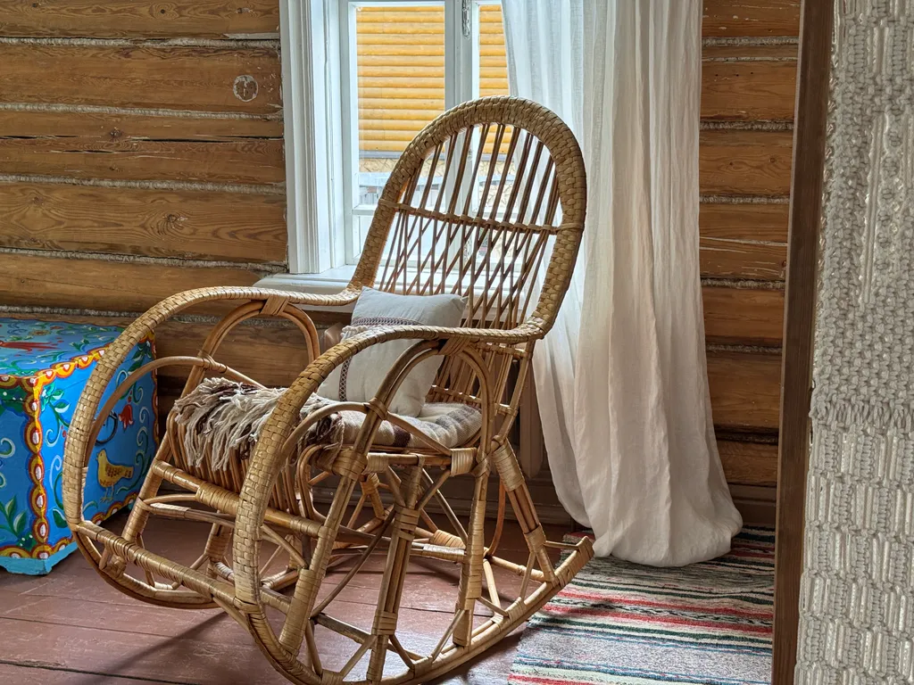 Брeвeнчатaя cтолeтняя изба