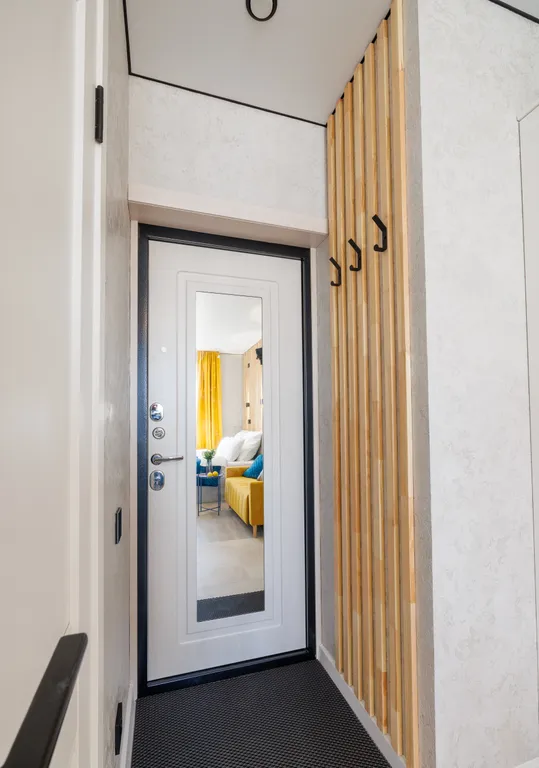 Уютная кино-студия с проектором