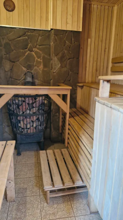 Дом с баней и парковкой