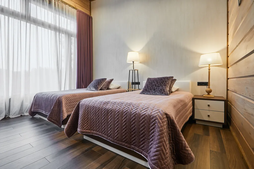 Дизайнерский номер с панорамным видом на озеро для двоих