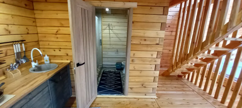 Кедровый коттедж в живописном месте Чемала