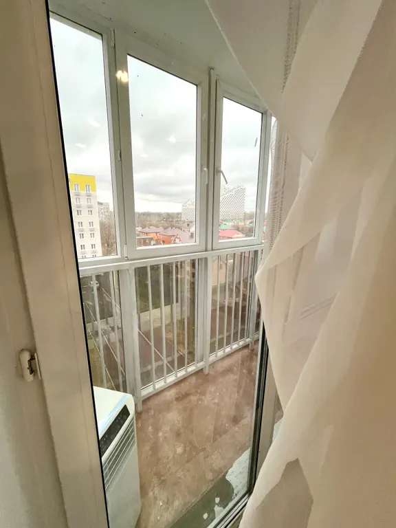 Новая студия с просторной парковкой