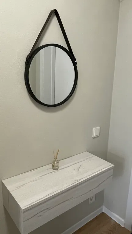 Чистая светлая студия