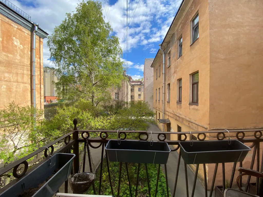 Квартира Светлая трехкомнатная квартира в культурном центре Петербурга — Санкт-Петербург