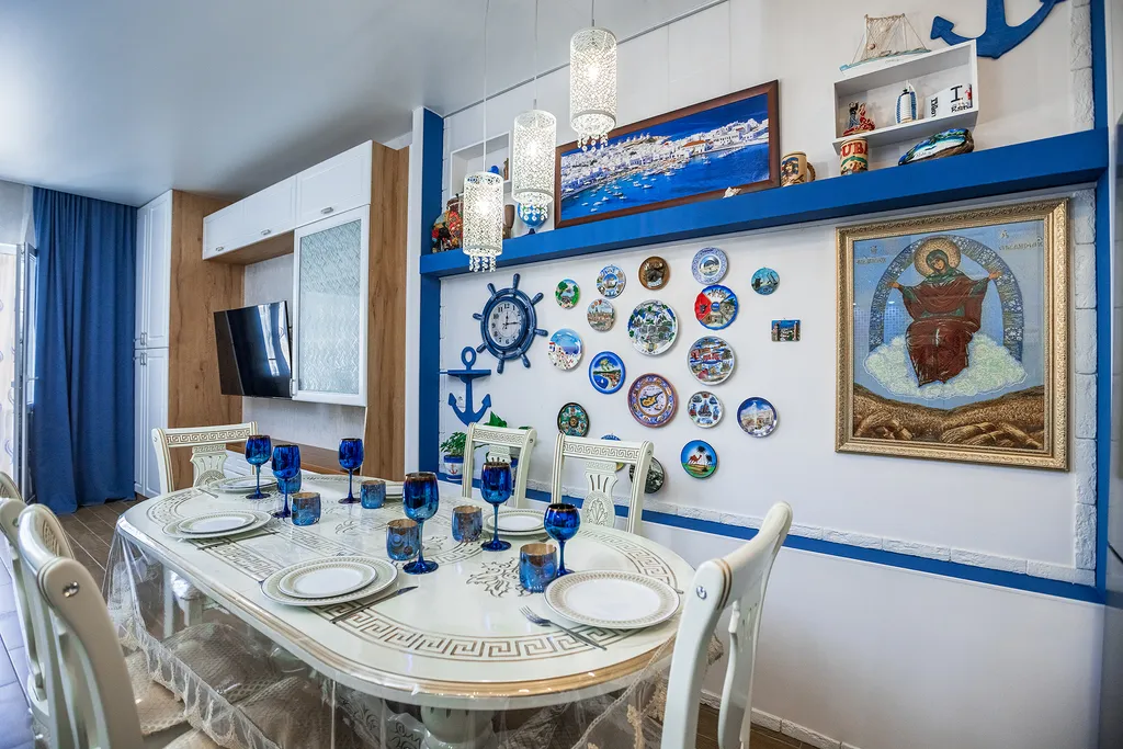 Большая евродвушка на берегу открытого моря