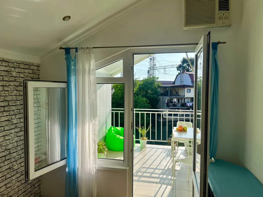 Эллинг у моря