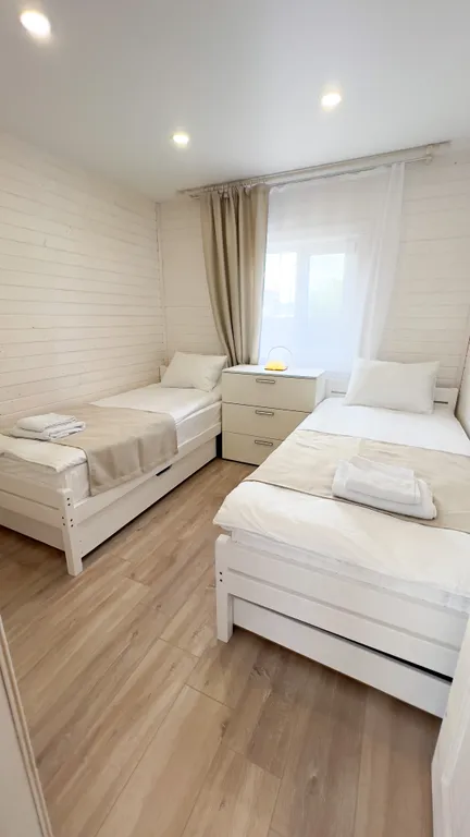 Коттедж Дом с интересным наполнением в Крымской Швейцарии — Орлиное