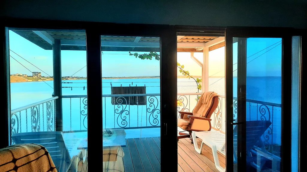 Эллинг на самом берегу Азовского моря