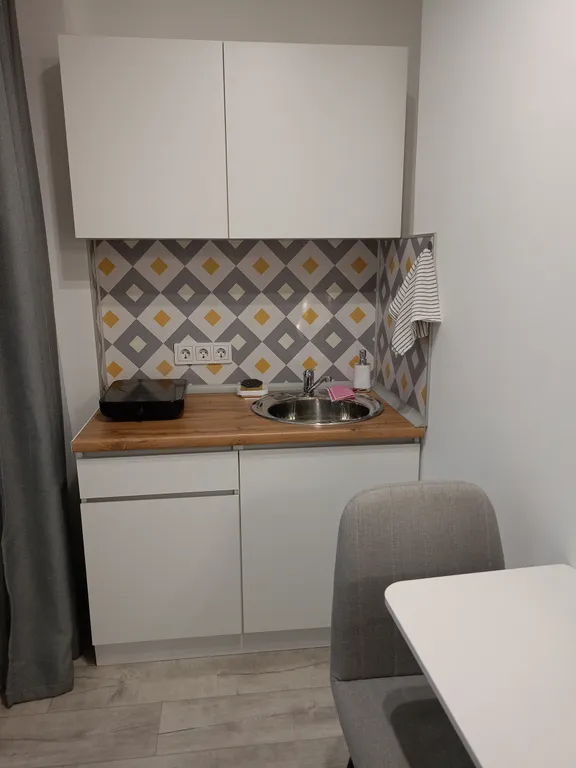 Новая студия вблизи Столбов и зоопарка