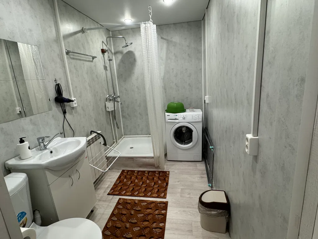 Уютный домик с антуражной печью у леса в 3 километрах от ГЛЦ