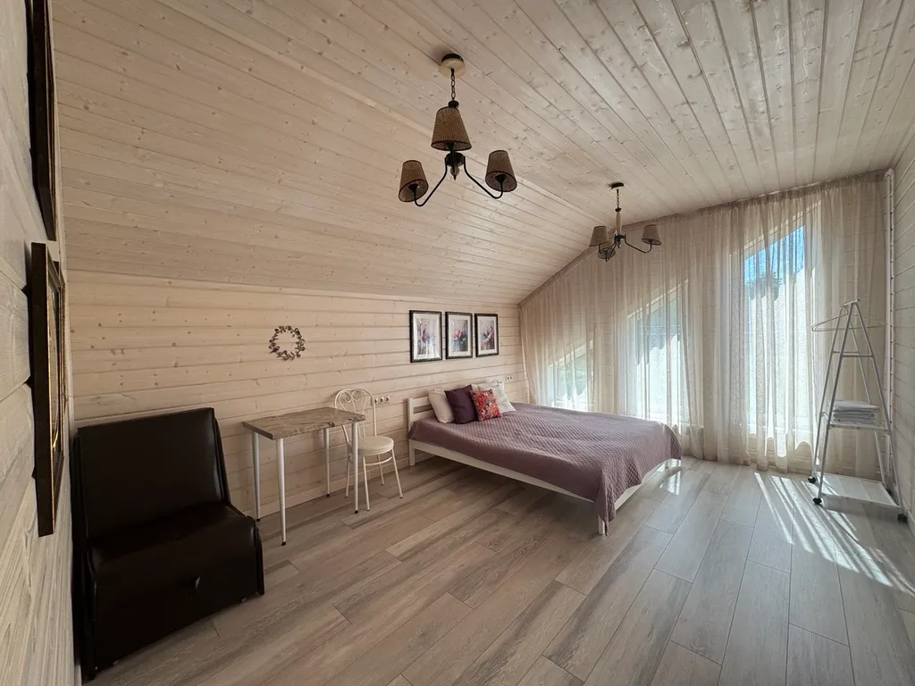 Дом с сауной на краю леса