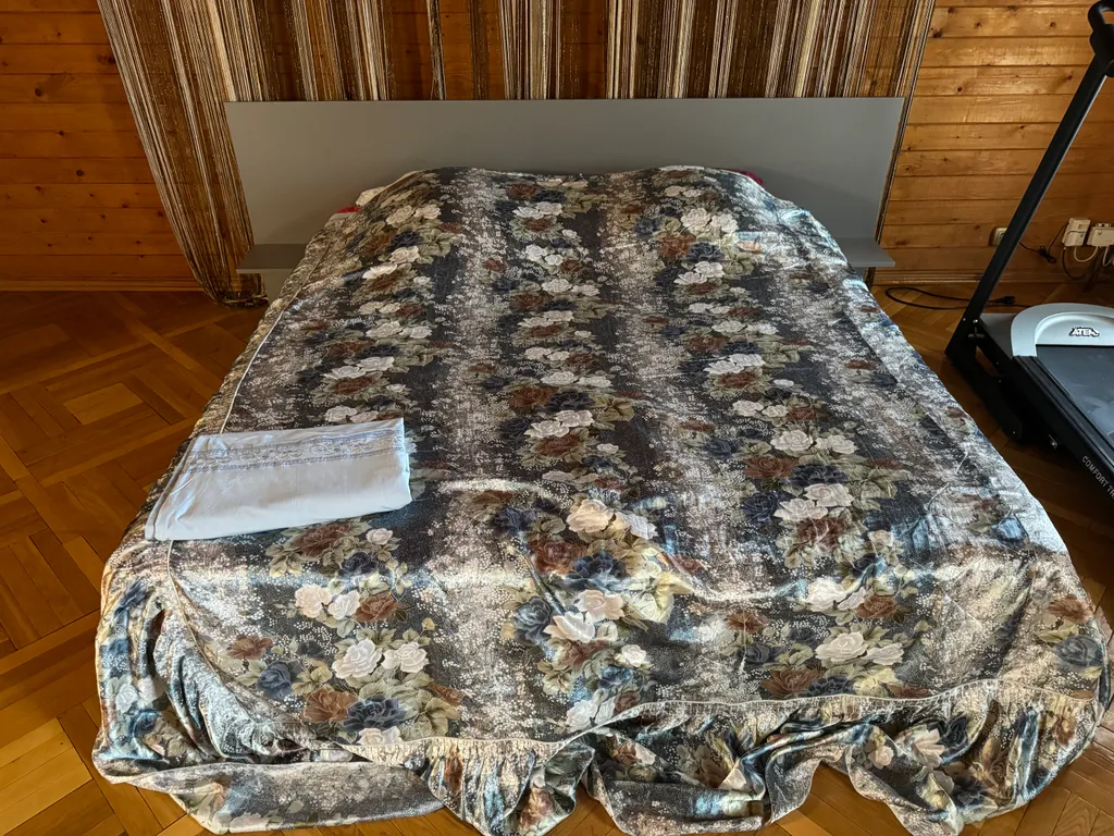 Большой, уютный дом с бильярдом в городе Гомеля. Отличное место.