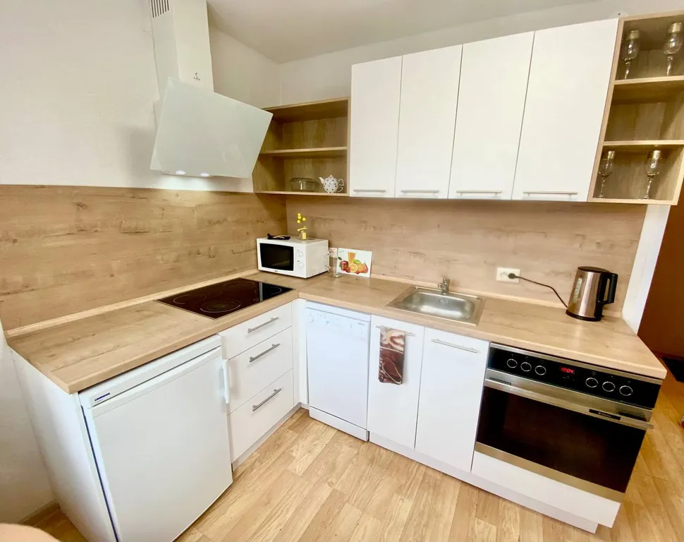 Просторная квартира близь центра и набережной Закат на озере