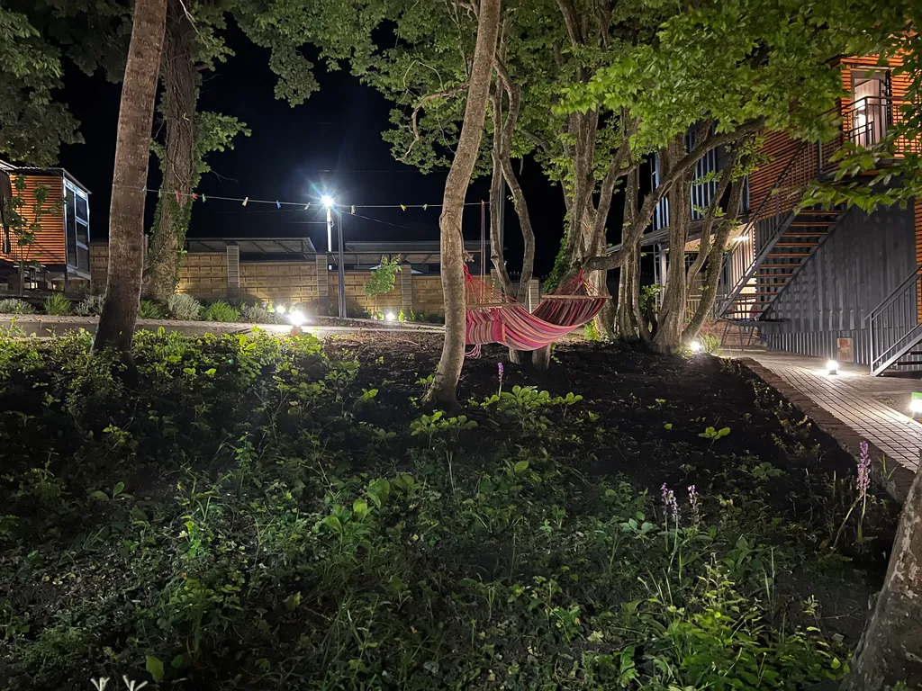 Домик в лесу с большой верандой