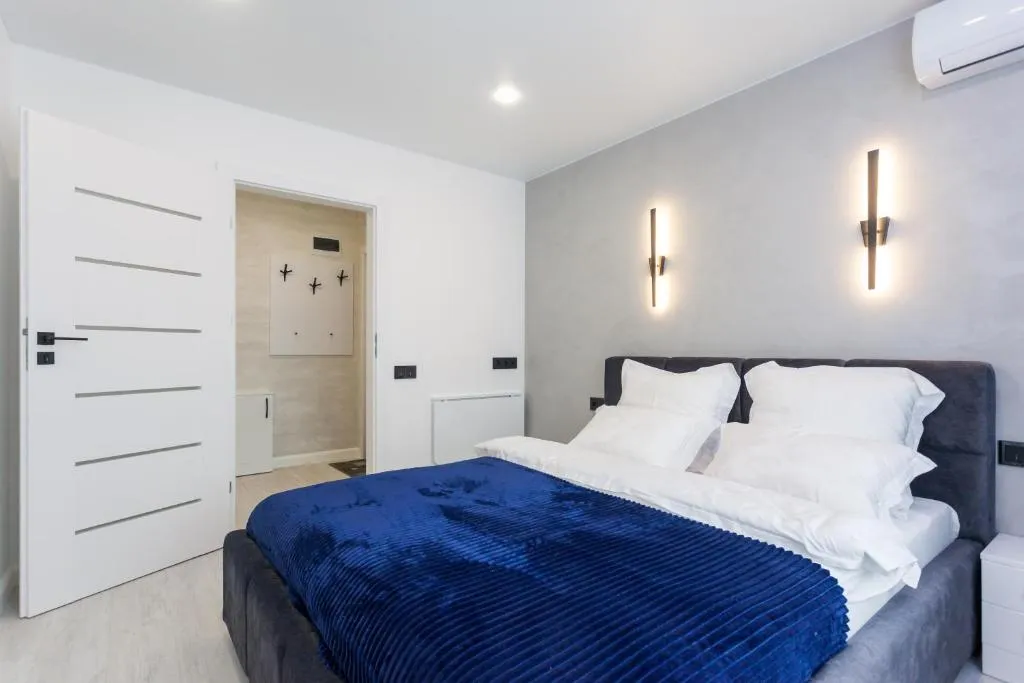 Современная 3-комнатная квартира напротив площади Победы