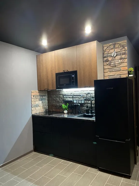 Однокомнатная квартира-студия с дизайнерским ремонтом