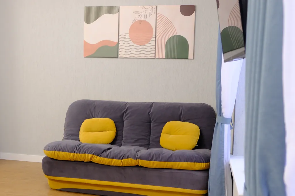 Студия с дизайнерским ремонтом