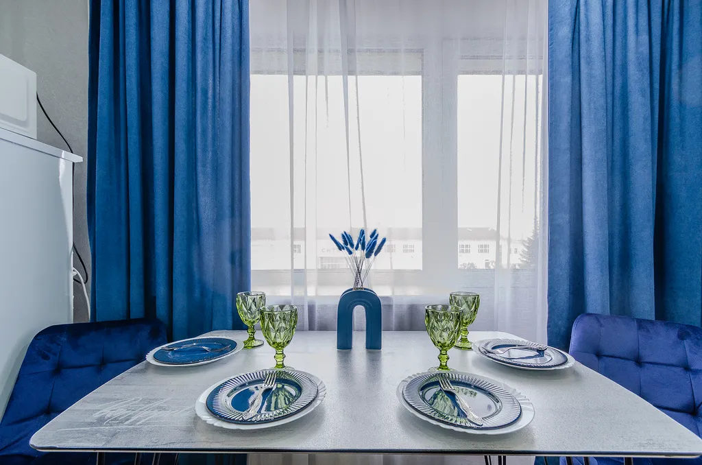 Аквамариновая 2 -комнатная с кондиционером