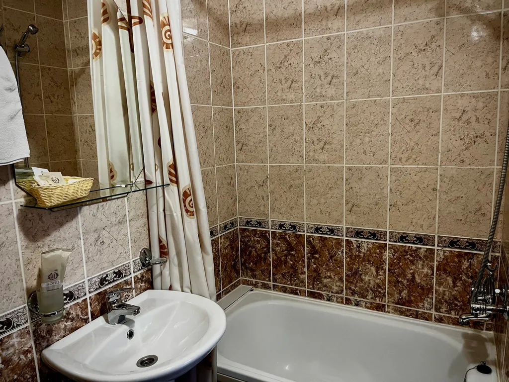 Уютная гостиница с супер расположением для путешественников и отдыха