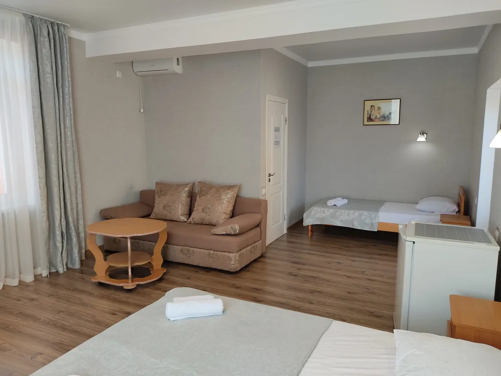 Стандартный трёхместный номер