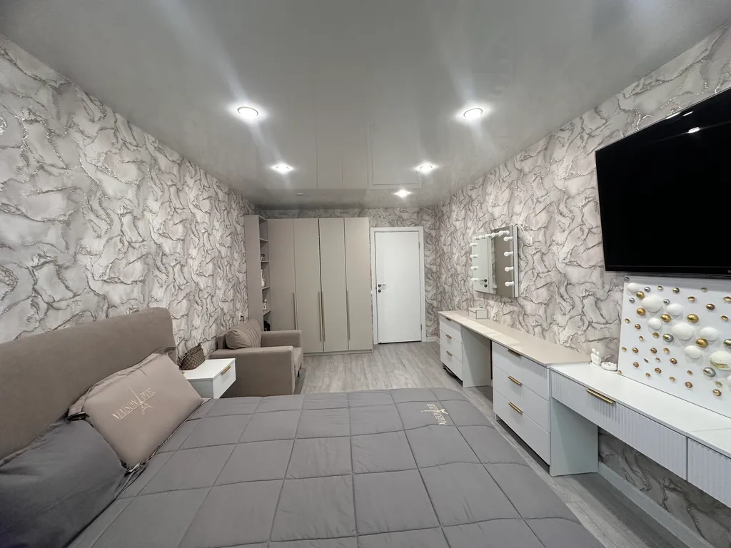 Квартира Квартира Шикарная трёхкомнатная для большой семьи — Лазаревское