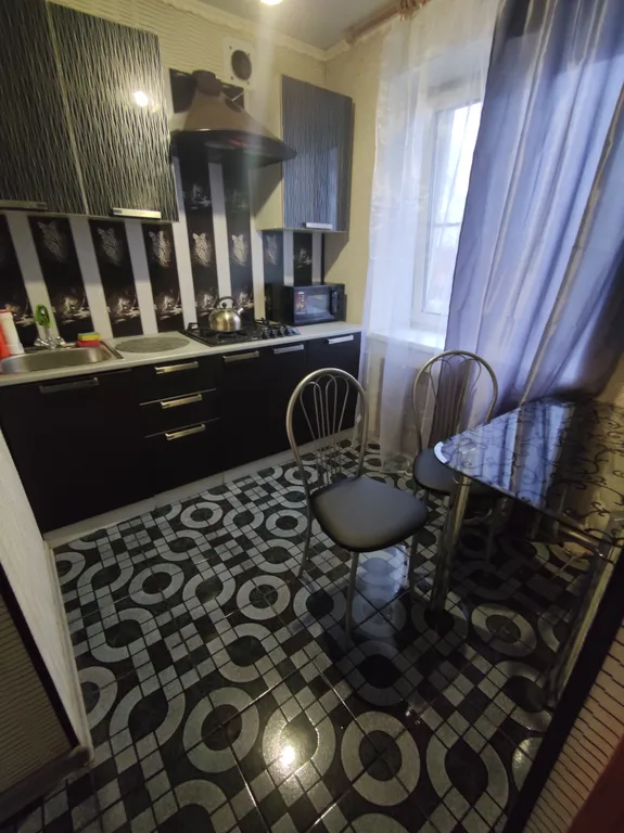 Уютная квартира с простым ремонтом — аренда посуточно в Торжок