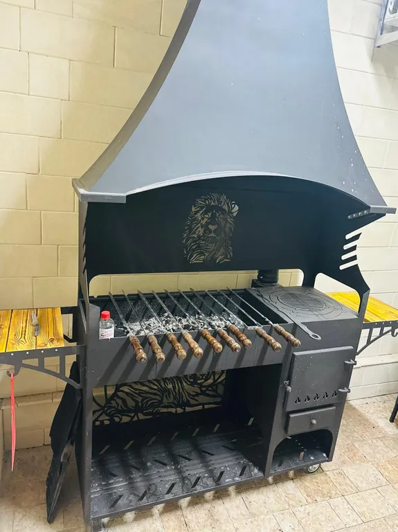 Дом с мангалом