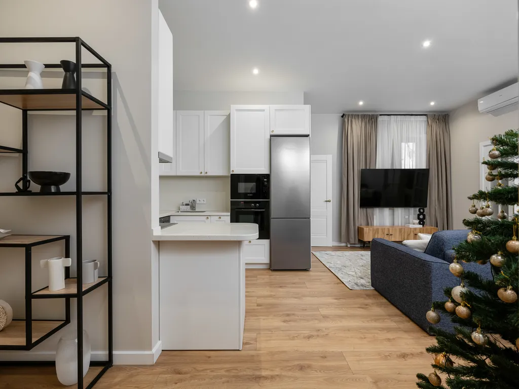 Стильная квартира на арбате с верандой