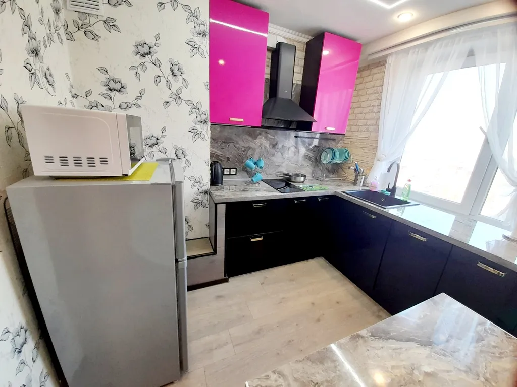 3-х комнатная квартира с хорошим ремонтом, Октябрьский район