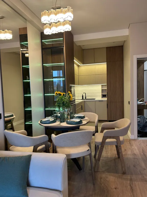 Двухкомнатный апартамент AURA