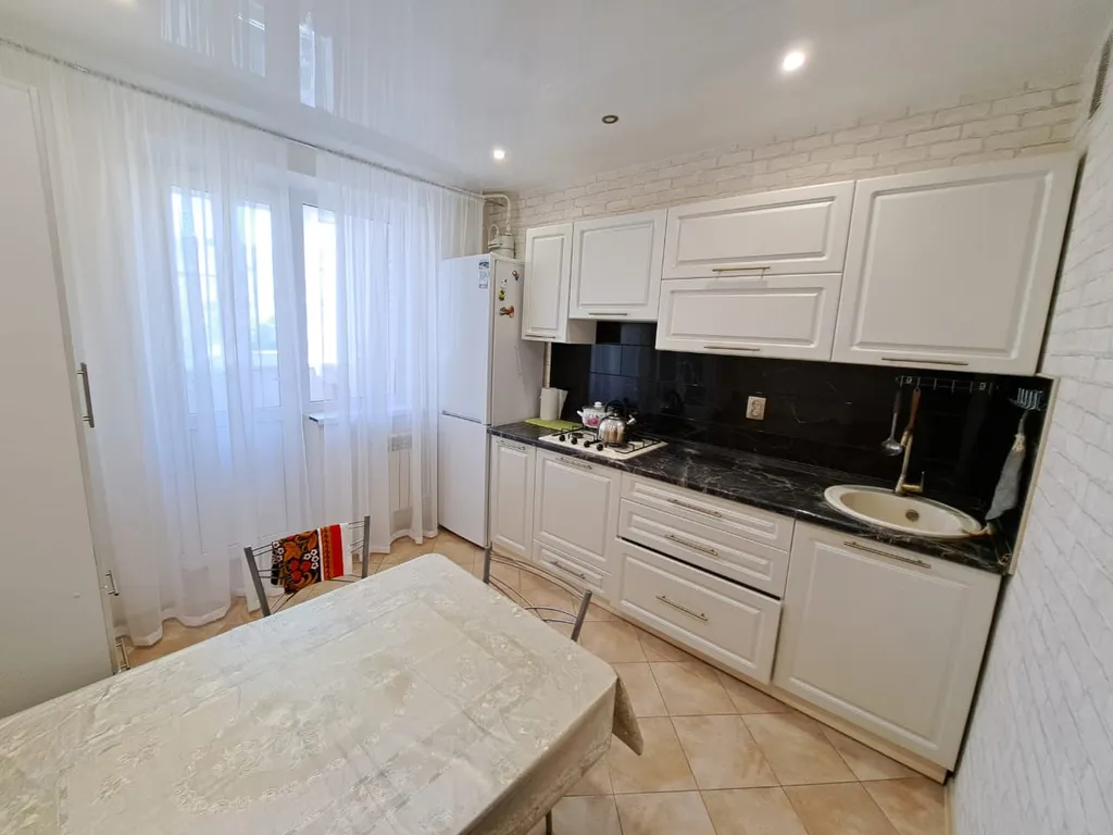 Уютная 1-комнатная квартира в развитом районе — аренда посуточно в Таганрог