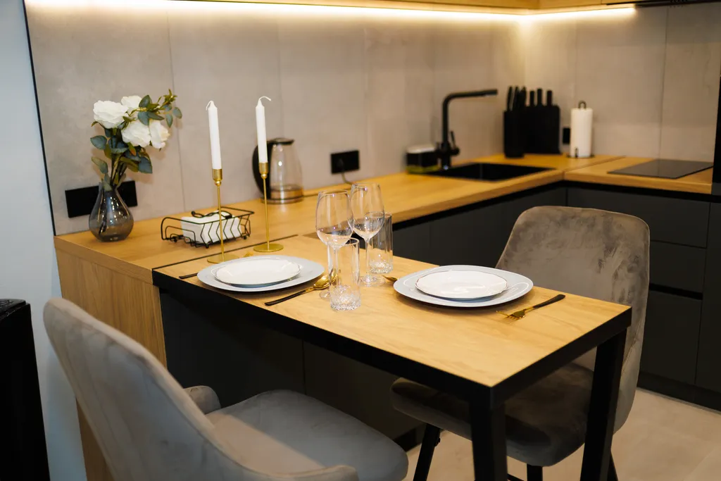 Студия с дизайнерским ремонтом в центре города