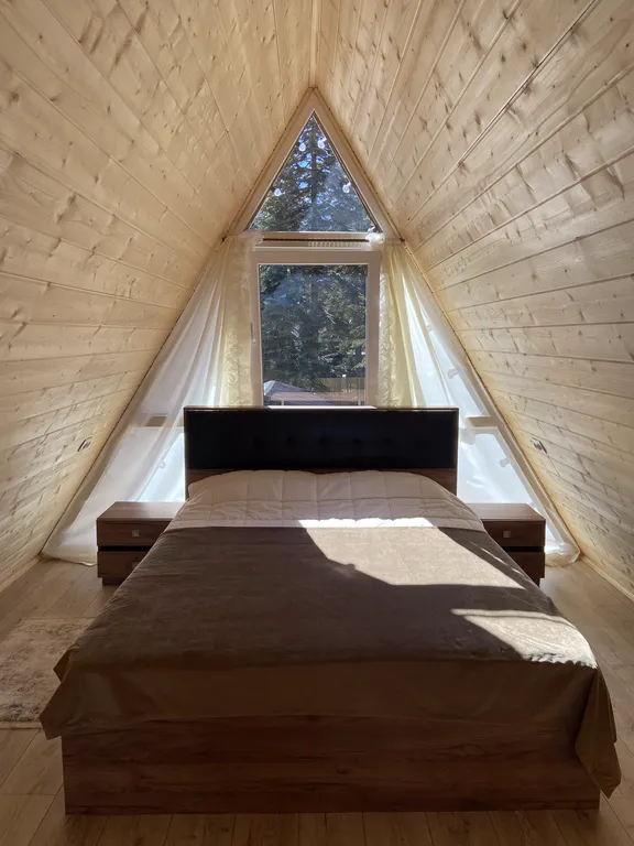 А-фрейм 2 с видом на горы и лес