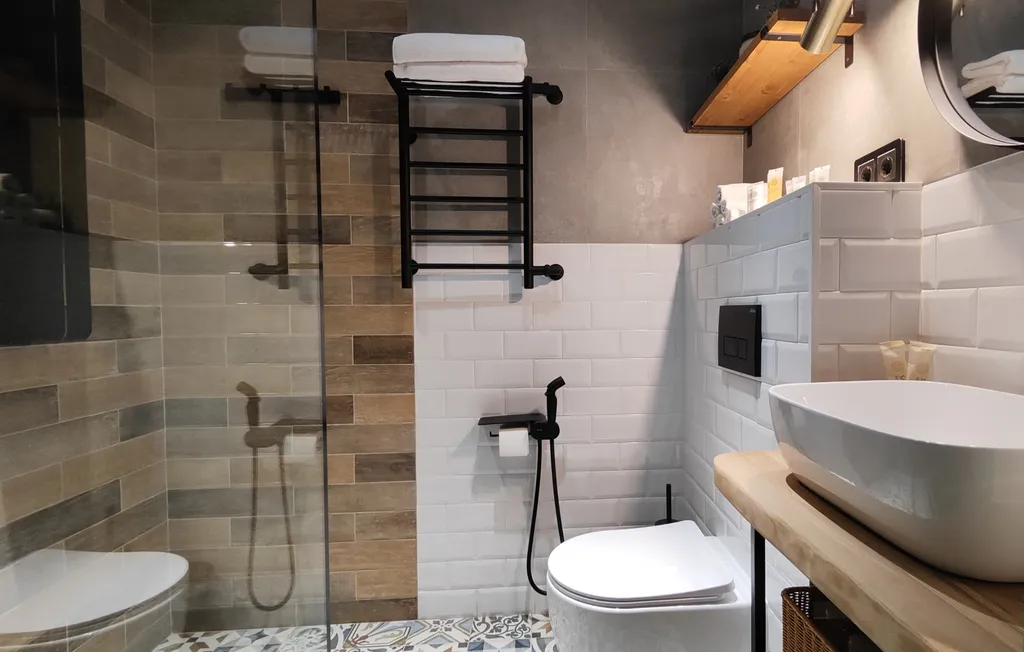 Оригинальная студия на берегу Волги