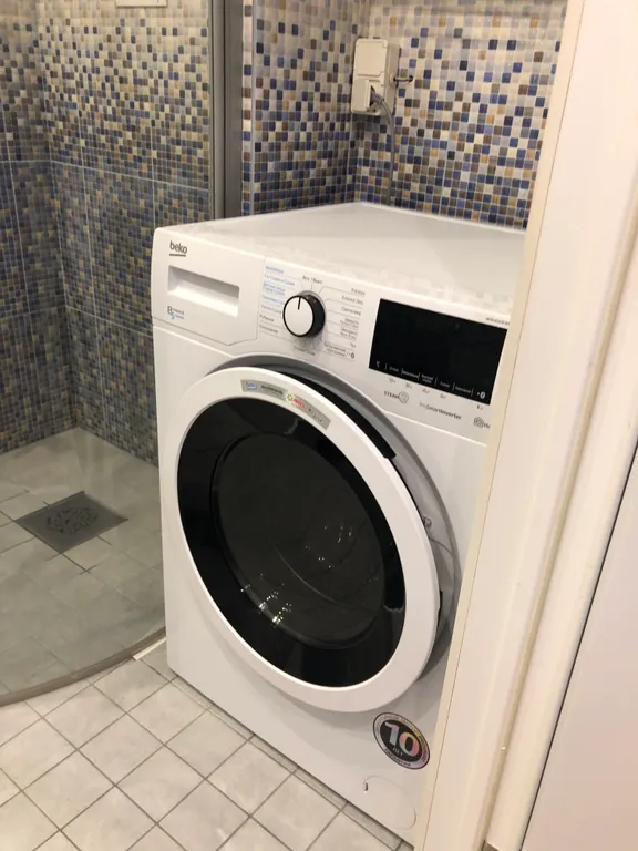 Квартира с эркером и видом на яблоневый сад