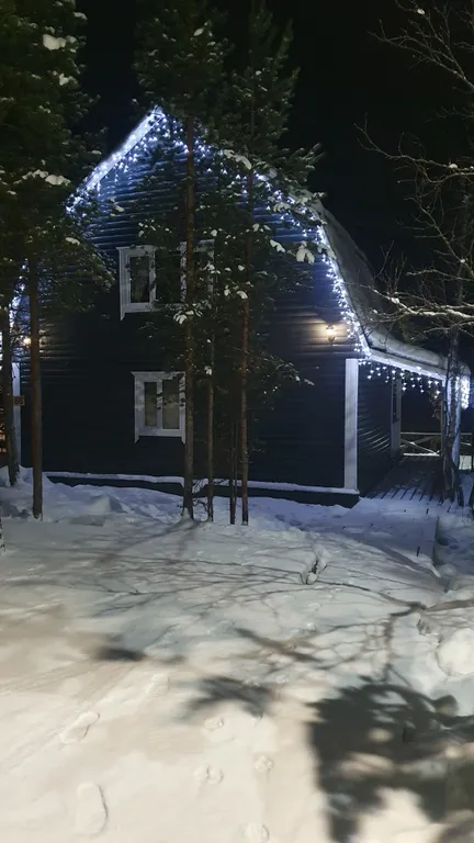 Уютный дом на берегу водохранилища