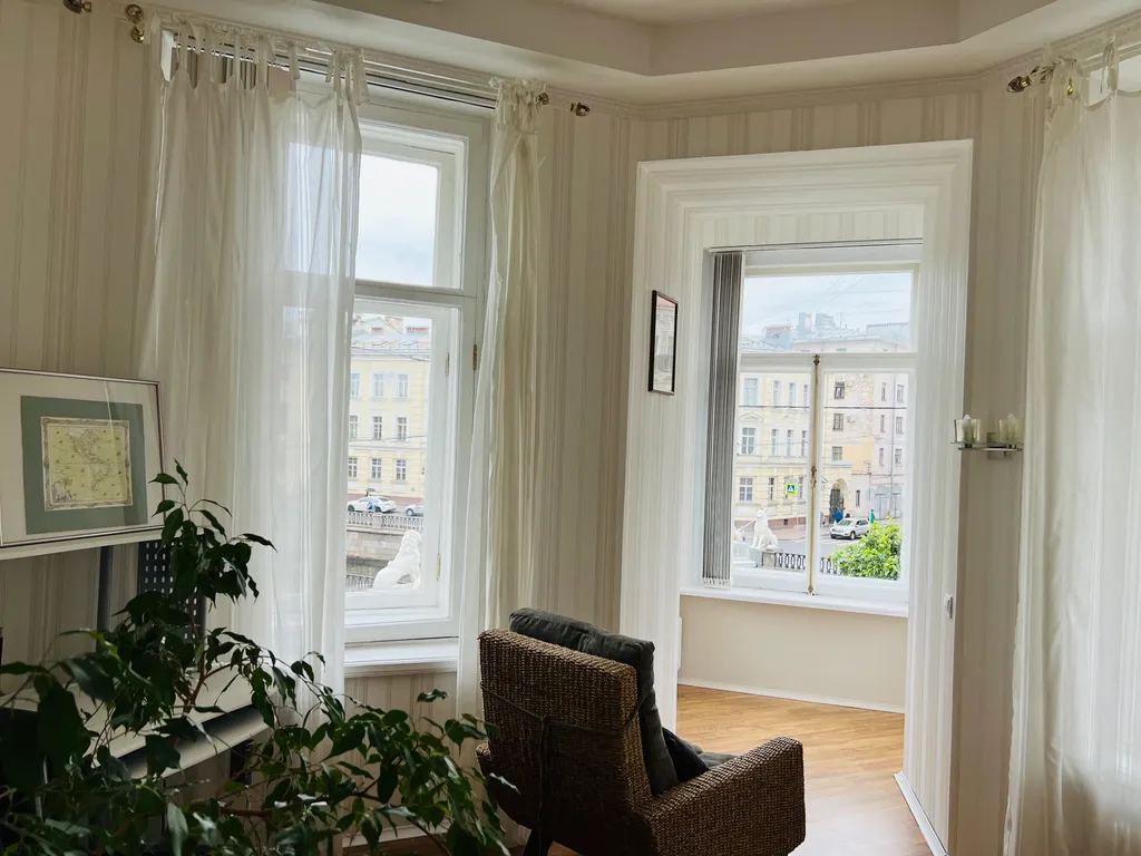 Видовые апартаменты у Львиного моста - набережная канала Грибоедова