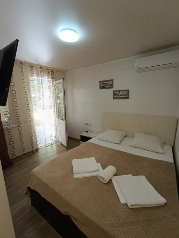 Квартира Двухместный номер стандарт с двуспальной кроватью — аренда посуточно в Геленджик