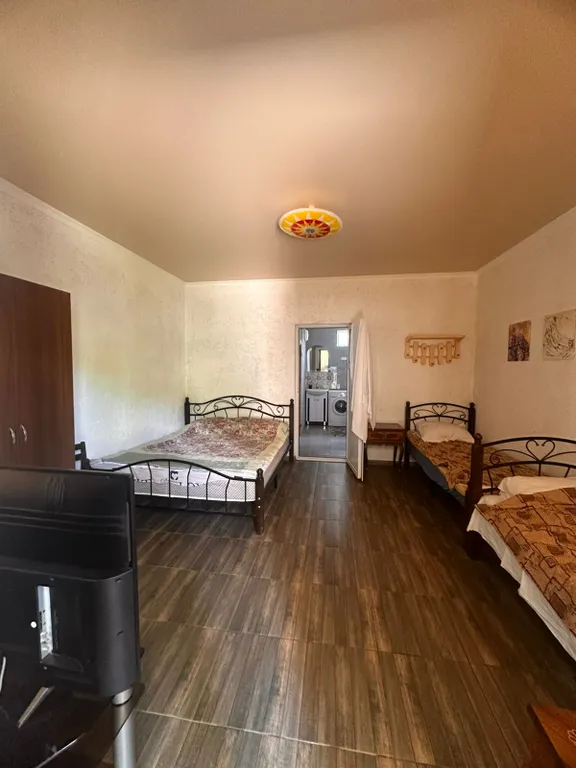 Коттедж Уютный четырёхместный домик — Гагра