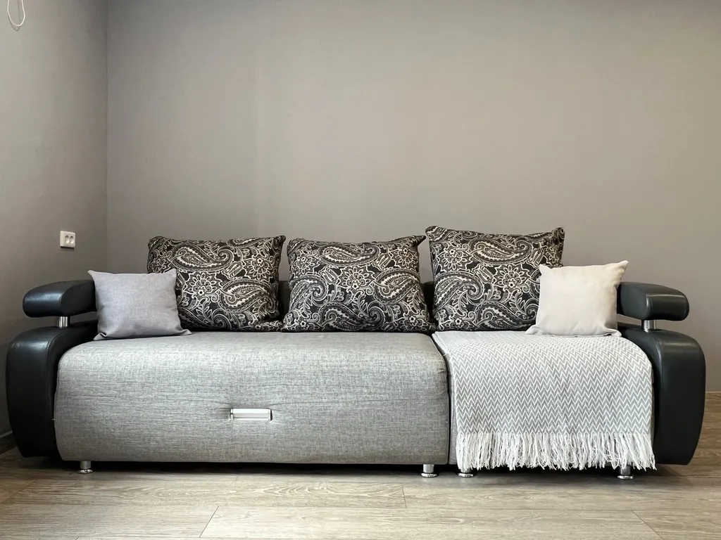 Просторная 1-к кв у ЖД вокзала. Не берем оплату за финальную уборку