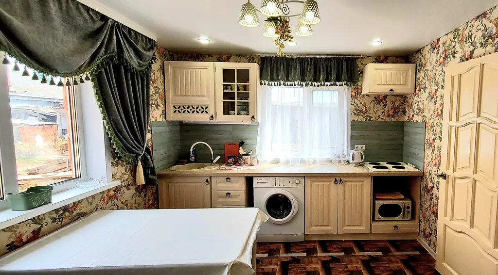 Уютный домик рядом с монастырём и источниками