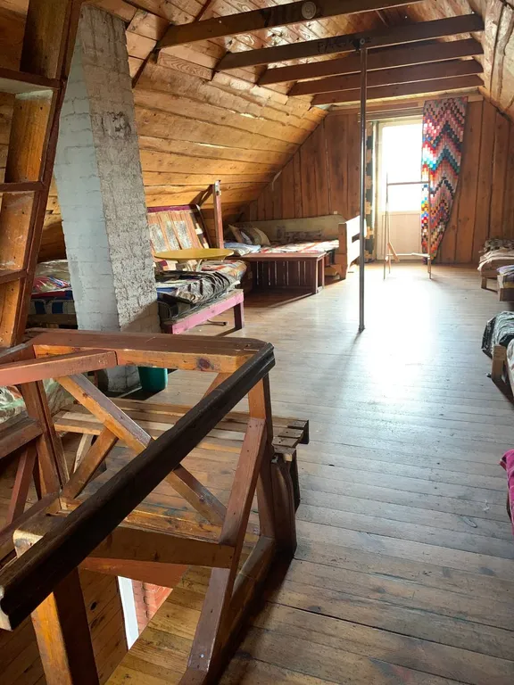 Большой дом с бассейном и диско, в ретро стиле около аэропорта Минск