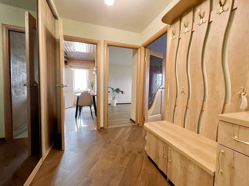 Квартира Просторная, уютная квартира с качественным ремонтом в хорошем доме — Тосно