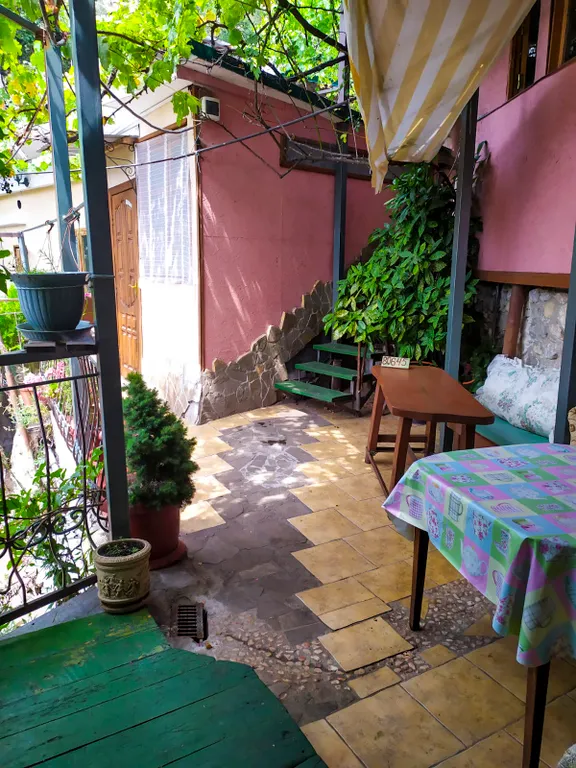 Большая комната до 3 человек в Симеизе