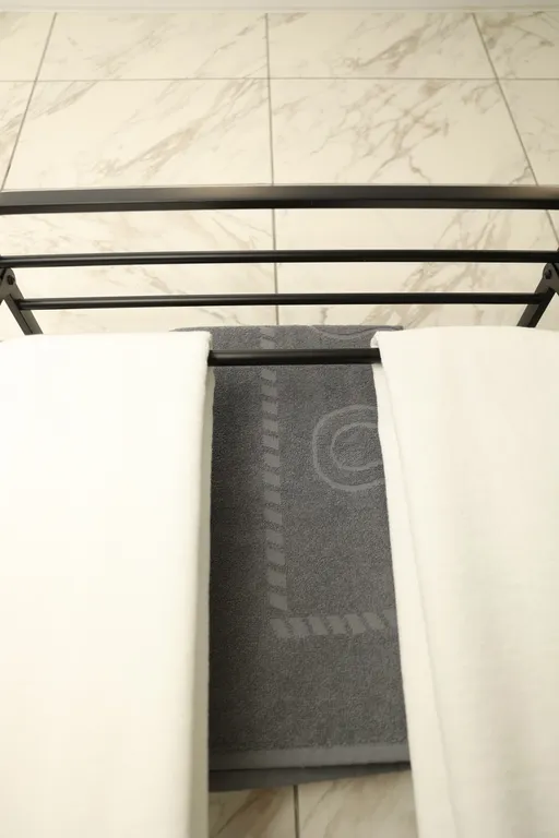 Четырехместный номер с 1 кроватью и диваном