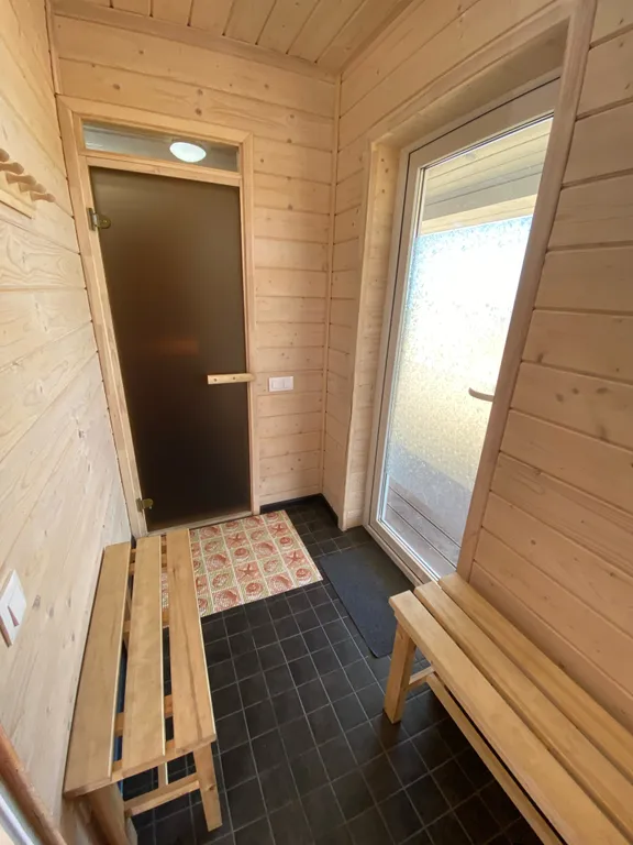 Большой дом в черте города